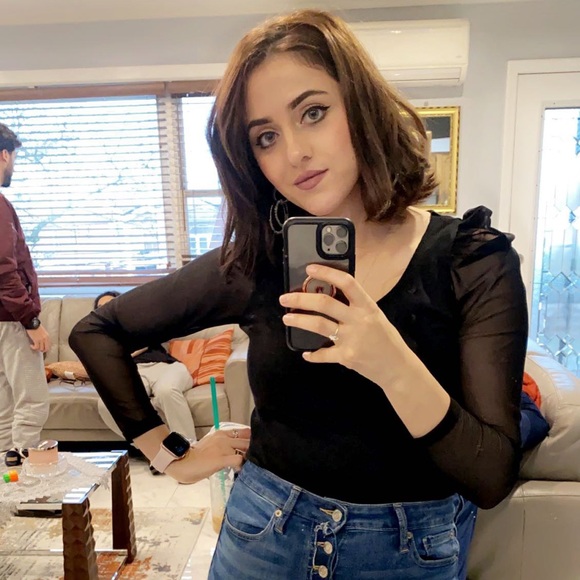 Meet your Posher, Hana - Picture 1 of 1